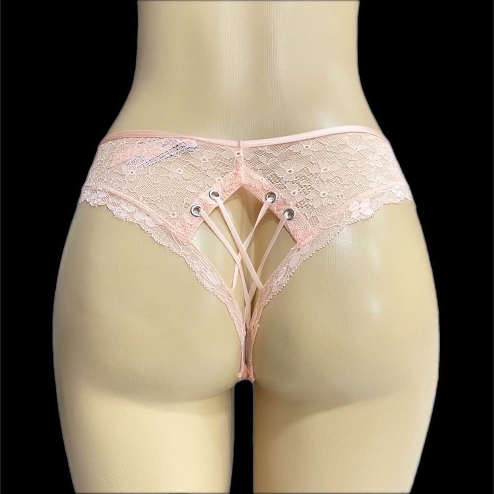 Victoria’s Secret Dream Angels peek a boo cheeky